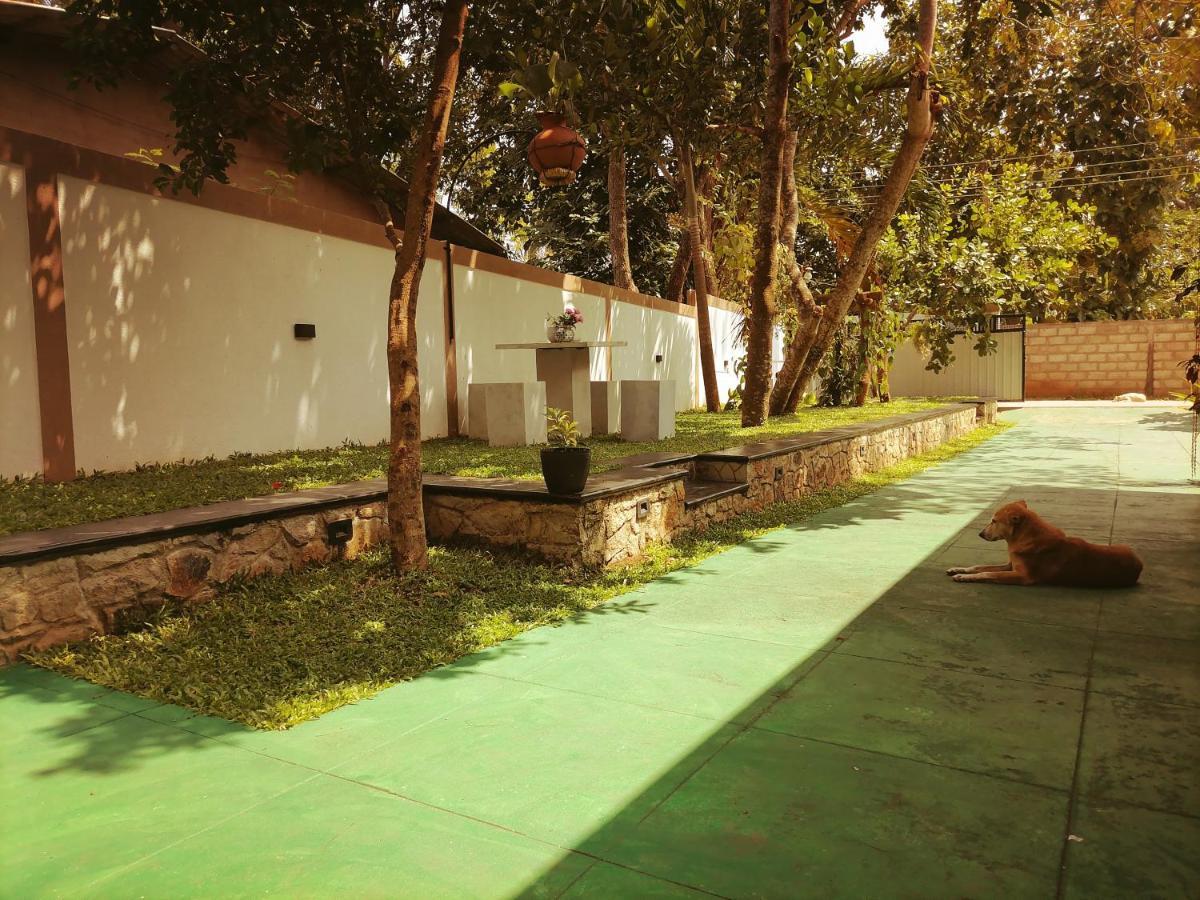Ceylonima Home Stay Anuradhapura Exterior photo